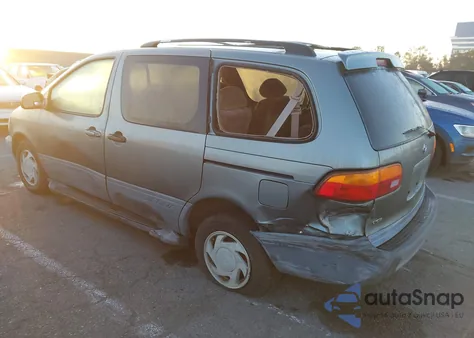 1998 Toyota Sienna Le z USA, uszkodzony, nr VIN 4T3ZF13CXWU052192